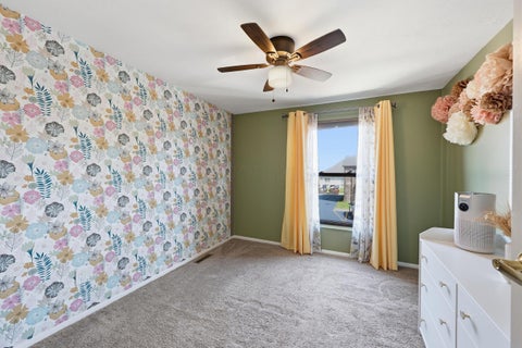 Tiny photo for 5753 Hallridge Circle, Columbus, OH 43232 (MLS # 226032767)