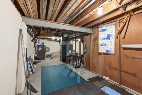 Tiny photo for 5753 Hallridge Circle, Columbus, OH 43232 (MLS # 226032767)