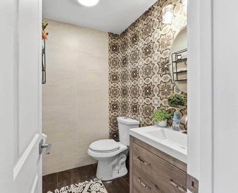 Tiny photo for 5753 Hallridge Circle, Columbus, OH 43232 (MLS # 226032767)