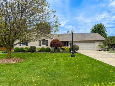 Photo of 402 Dogwood Lane, Carey, OH 43316 (MLS # 226033861)