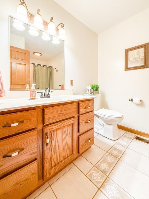 Tiny photo for 402 Dogwood Lane, Carey, OH 43316 (MLS # 226033861)