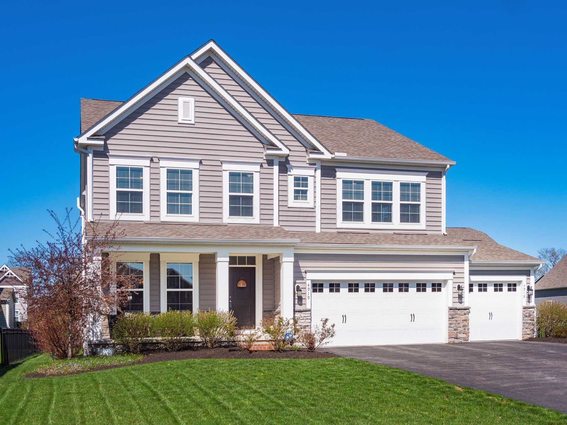4919 Pinnacle Woods Drive, Grove City, Ohio image 2