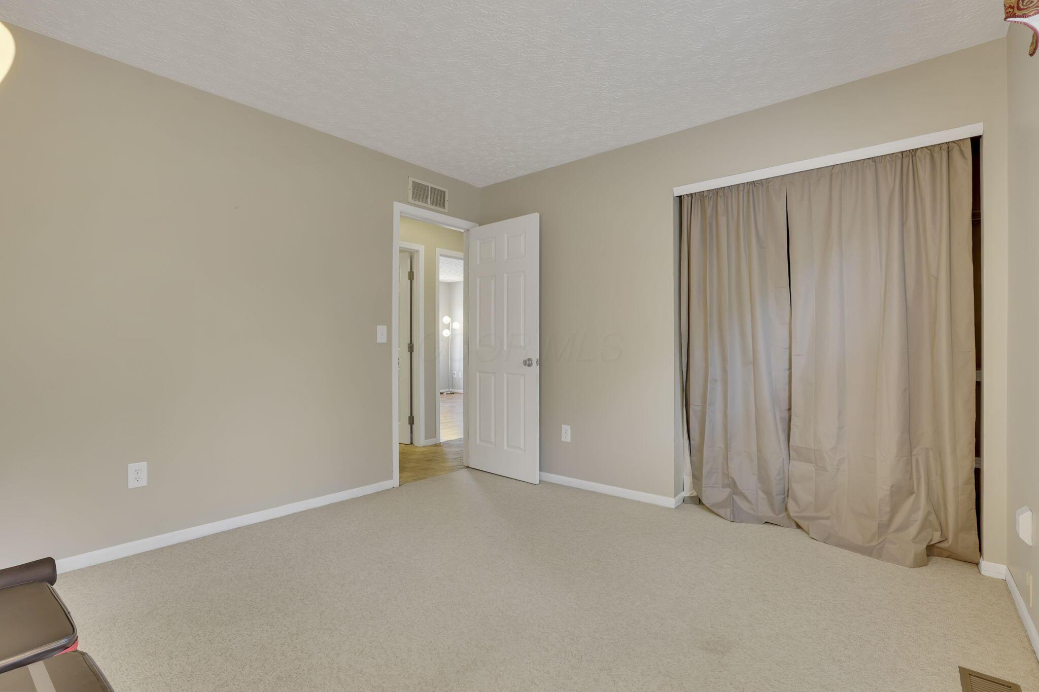 928 Sharon Glyn Drive, Newark, Ohio image 33