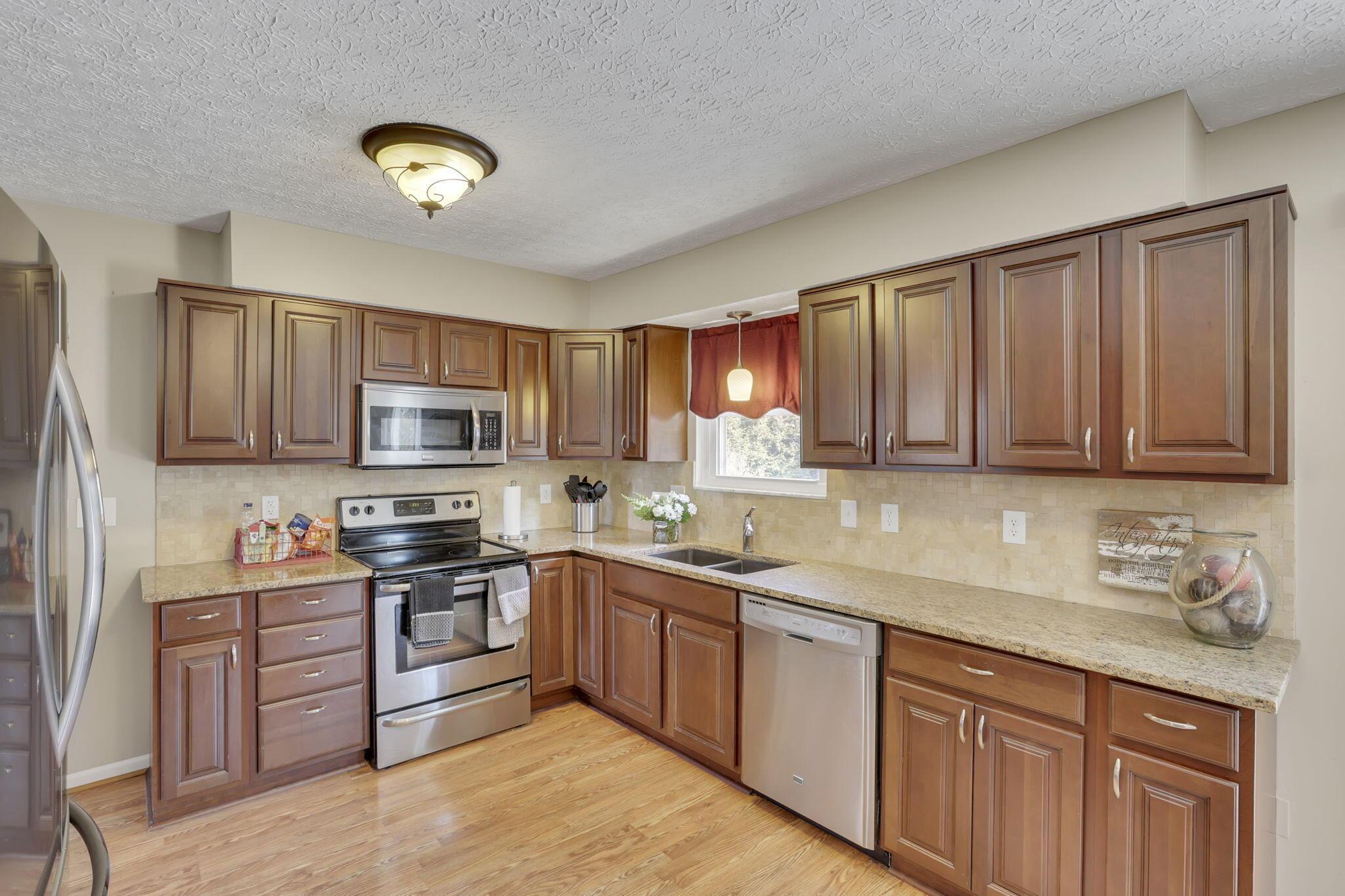 928 Sharon Glyn Drive, Newark, Ohio image 18