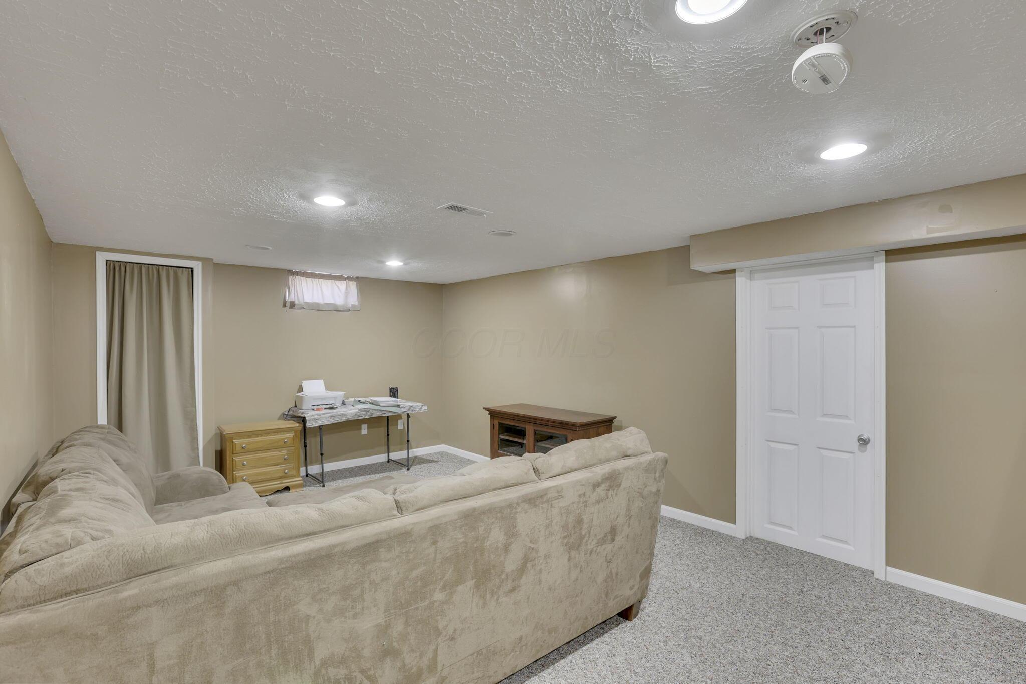 928 Sharon Glyn Drive, Newark, Ohio image 39