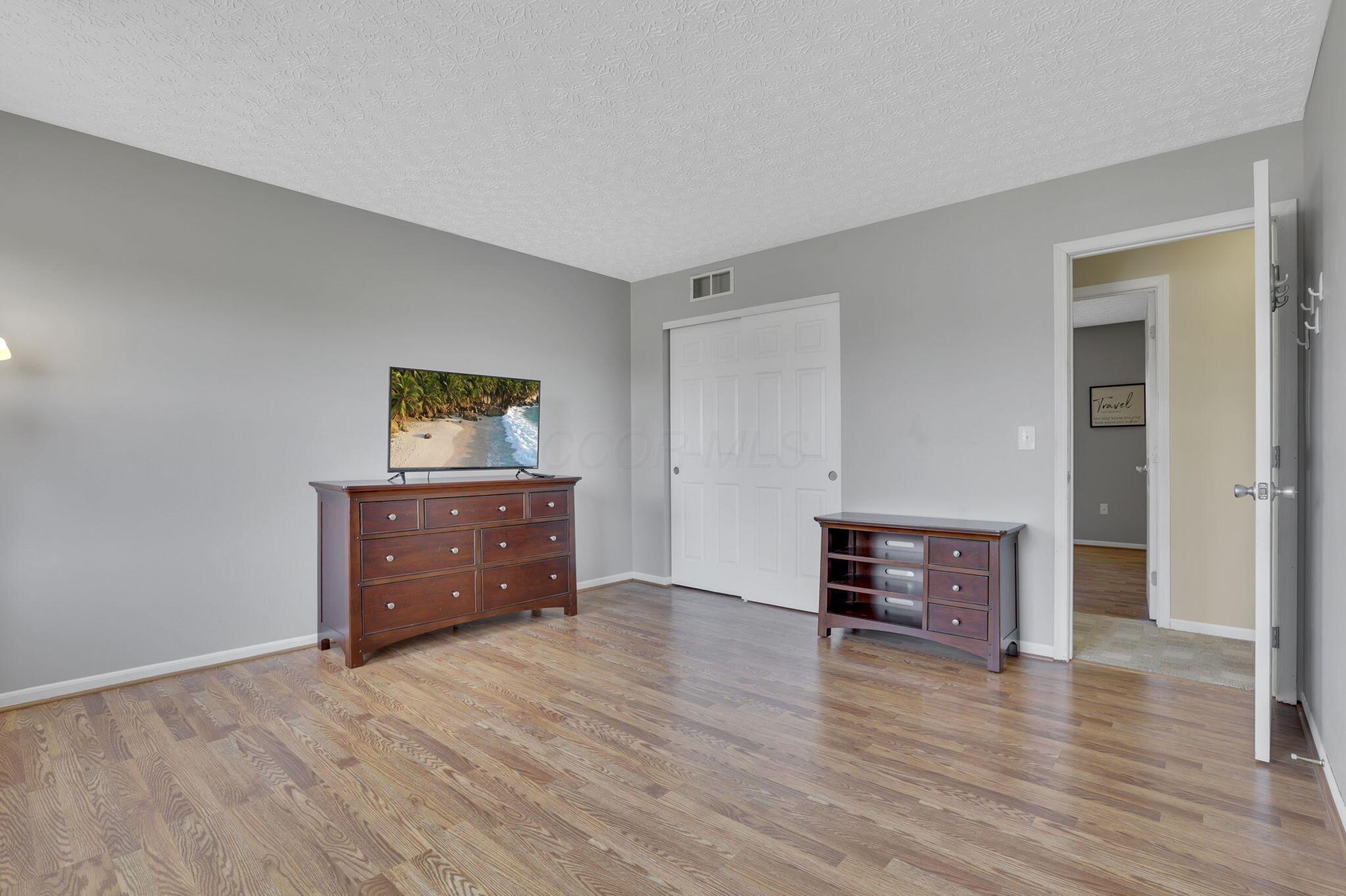 928 Sharon Glyn Drive, Newark, Ohio image 37