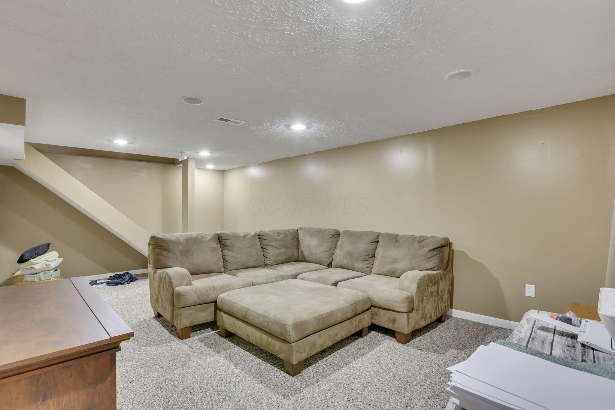 928 Sharon Glyn Drive, Newark, Ohio image 40