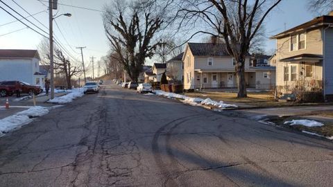 Homes For Sale - 429 E Locust Street<br/> Lancaster, OH 43130