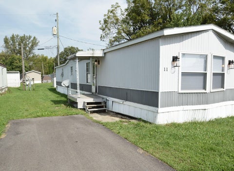 Photo of 9120 W Broad Street 11 #11, Galloway, OH 43119 (MLS # 226036992)
