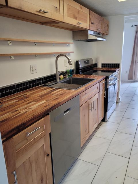 Tiny photo for 734 Worthington Forest Place, Columbus, OH 43229 (MLS # 225045562)