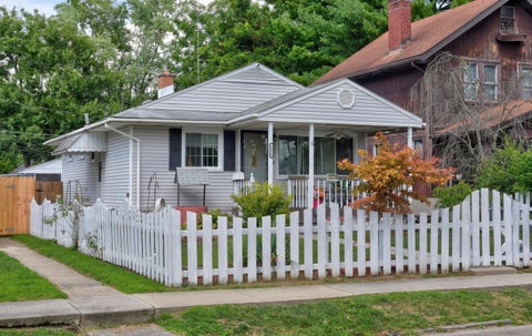 Photo of 1276 Minnesota Avenue, Columbus, OH 43211 (MLS # 226036117)
