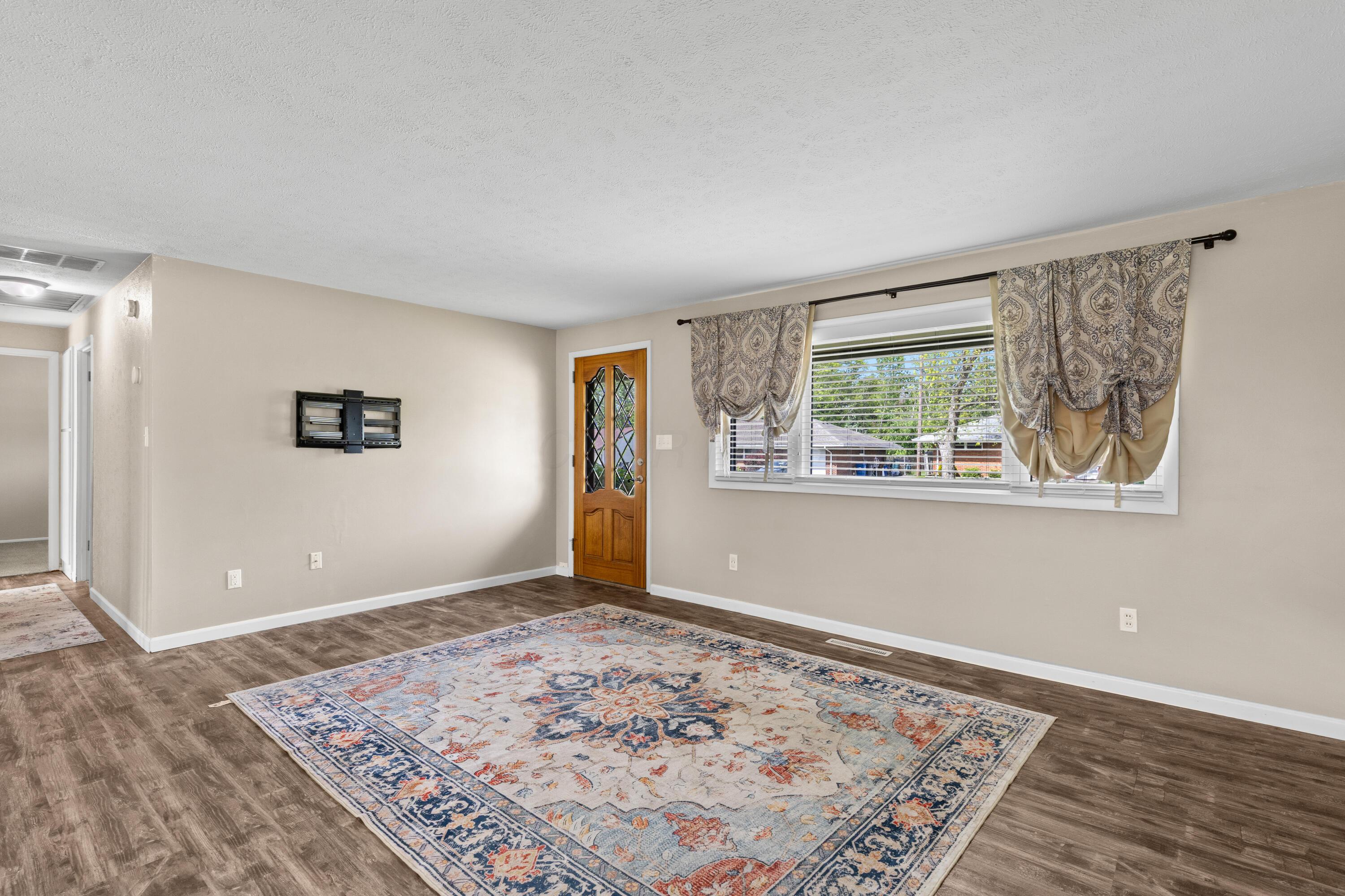 1368 Rosehill Road, Reynoldsburg, Ohio image 3