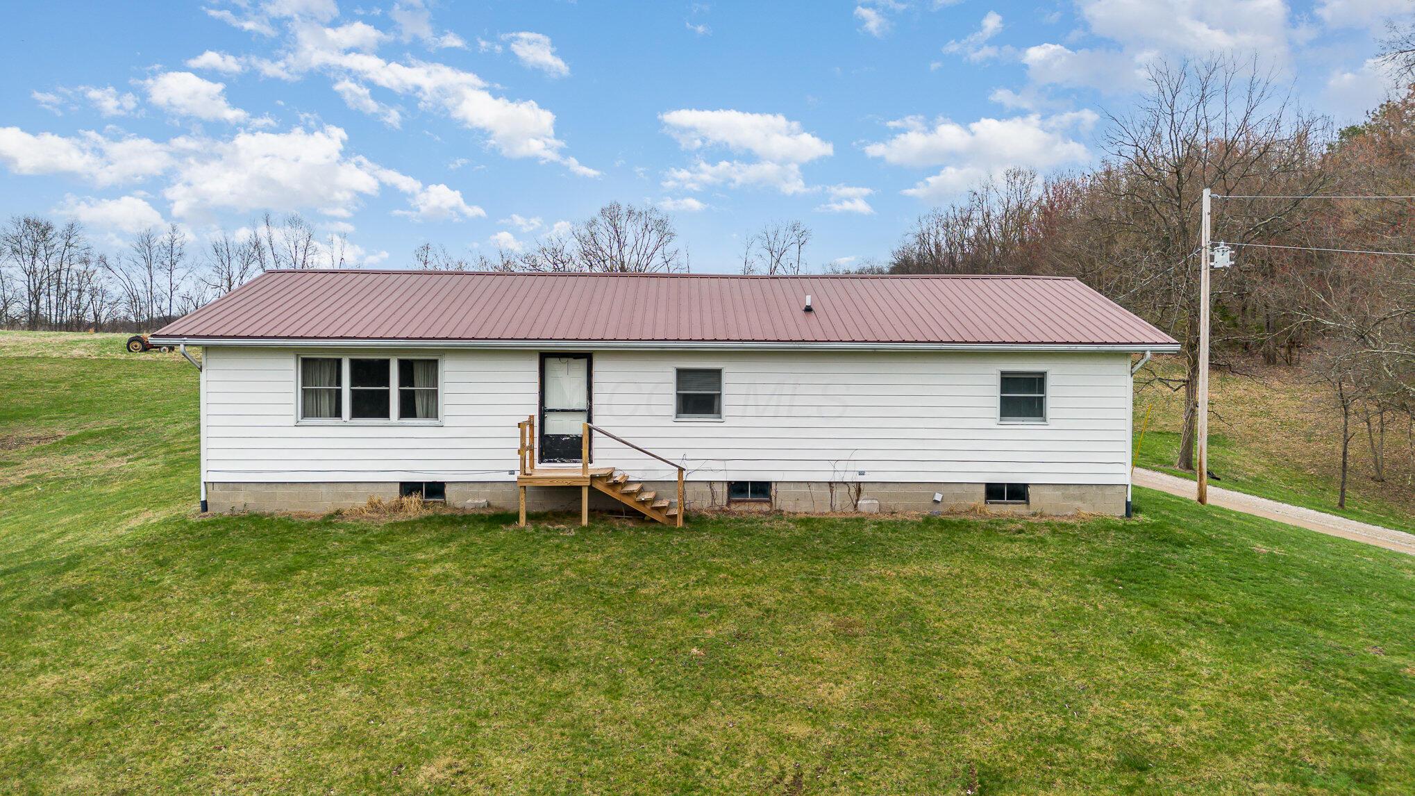 12070 W Carlisle Road, Frazeysburg, Ohio image 8