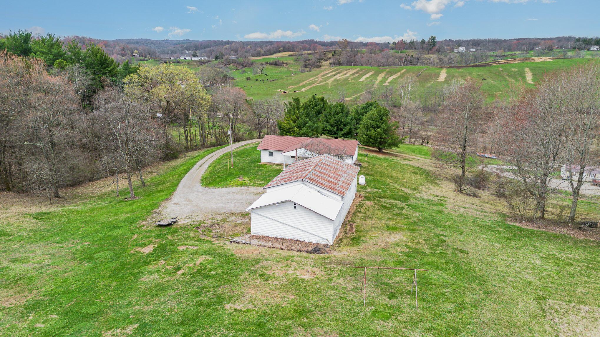 12070 W Carlisle Road, Frazeysburg, Ohio image 34