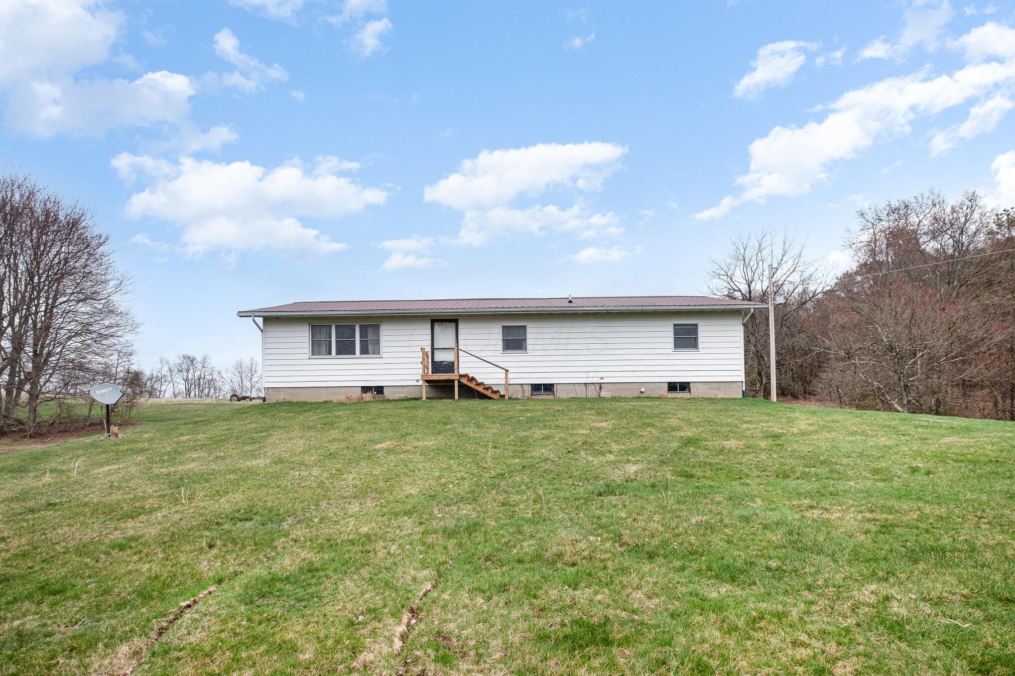 12070 W Carlisle Road, Frazeysburg, Ohio image 24