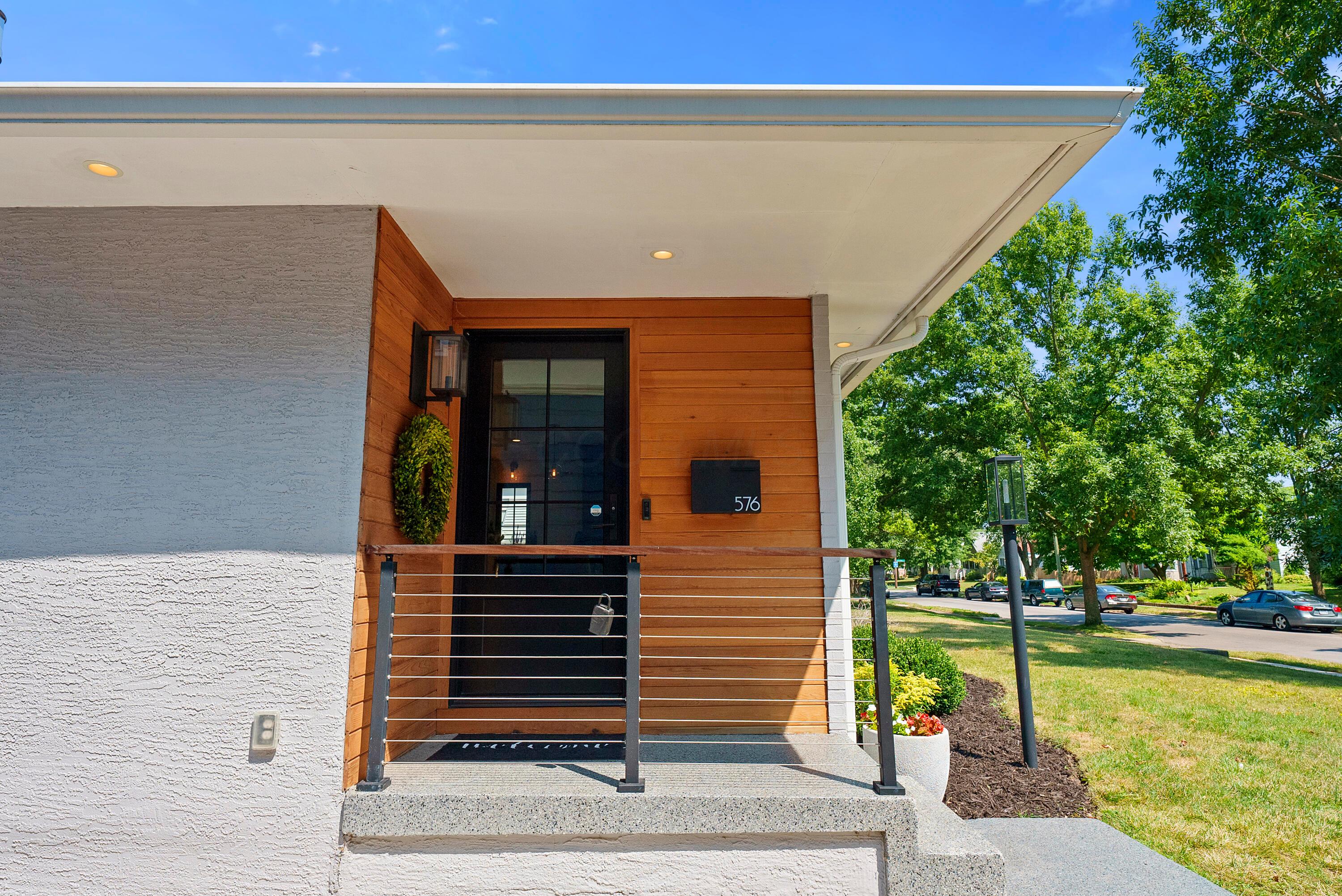 576 E Jeffrey Place, Columbus, Ohio image 3
