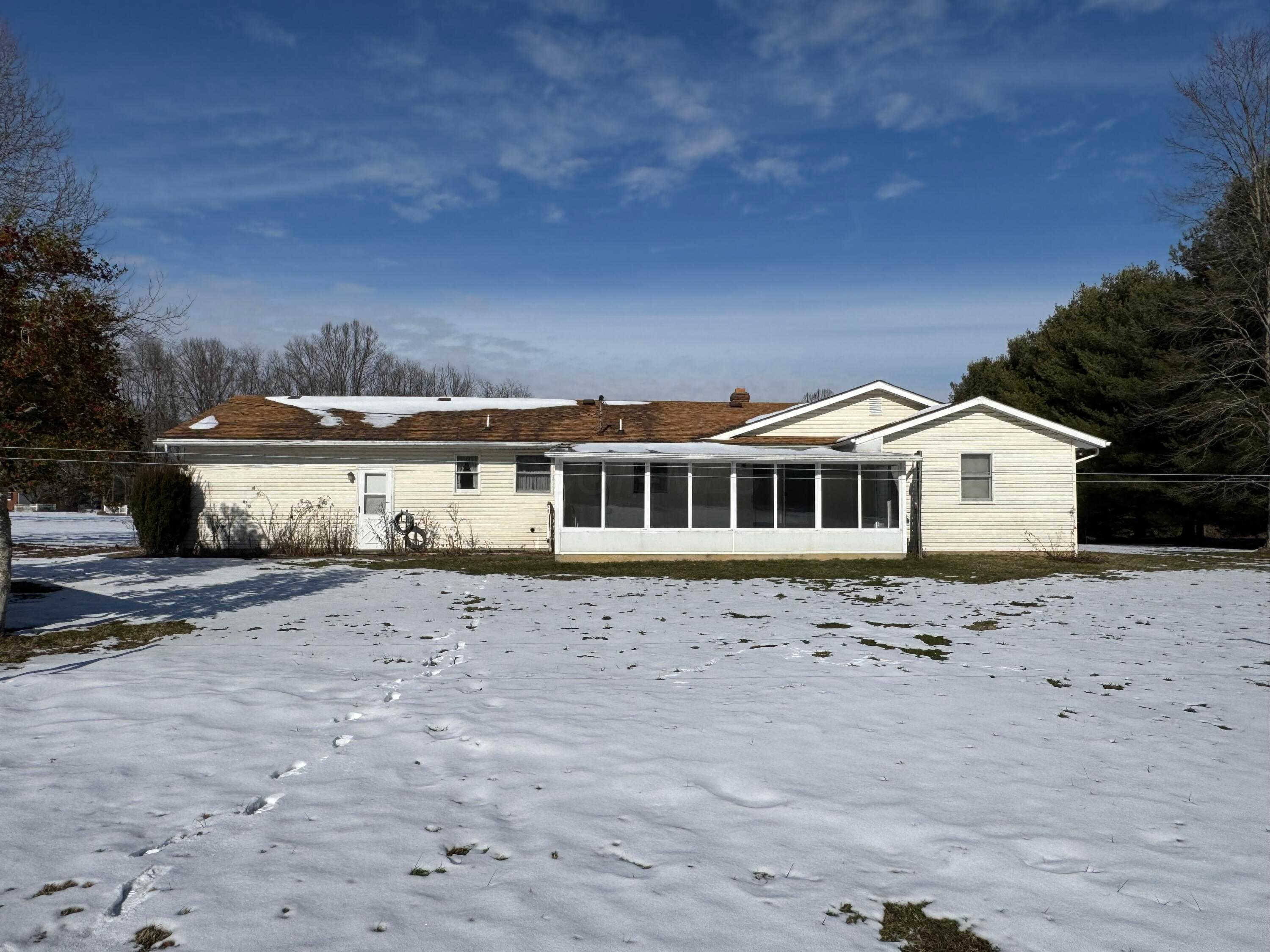 27213 Stuart Road, Rockbridge, Ohio image 3