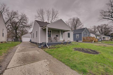 Photo of 2610 Grasmere Avenue, Columbus, OH 43211 (MLS # 226009408)