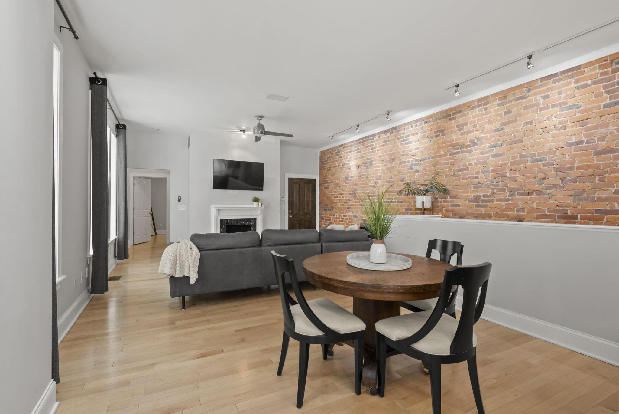 21 W 3rd Avenue 100C