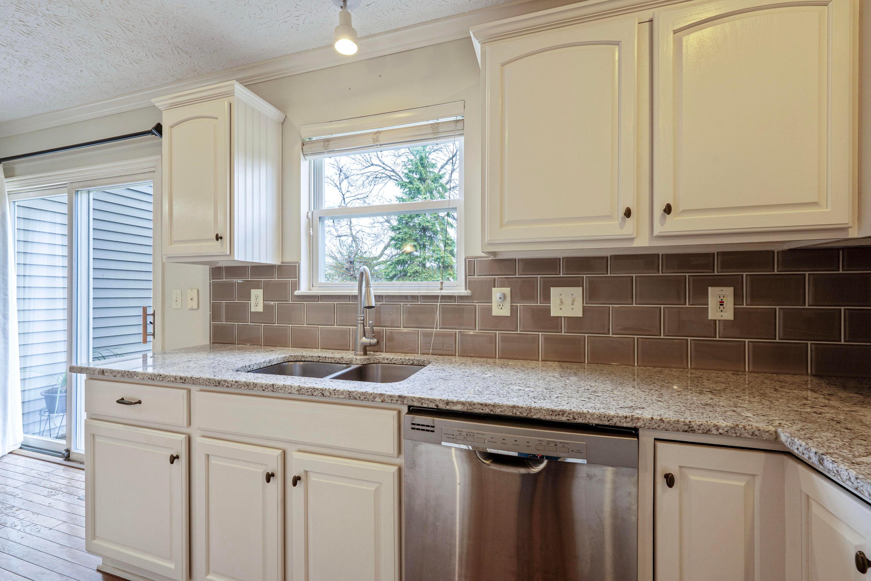 4798 Riverrock Drive, Columbus, Ohio image 3