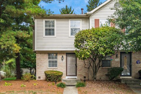 Photo of 206 Charring Cross Drive S, Westerville, OH 43081 (MLS # 225039308)