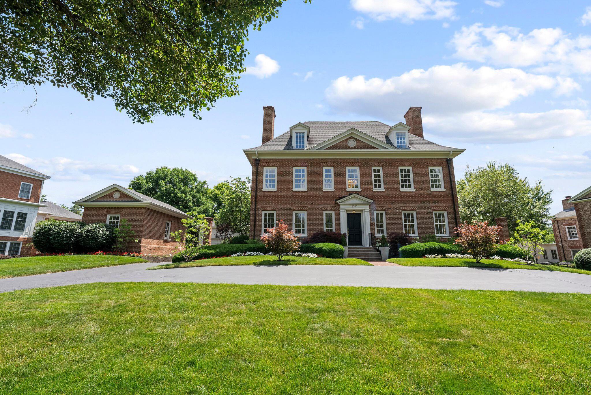 7555 Lambton Park Road