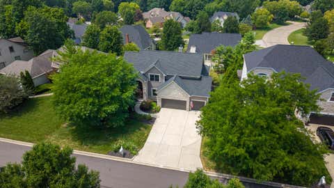 Tiny photo for 5169 Royal County Down, Westerville, OH 43082 (MLS # 226027387)