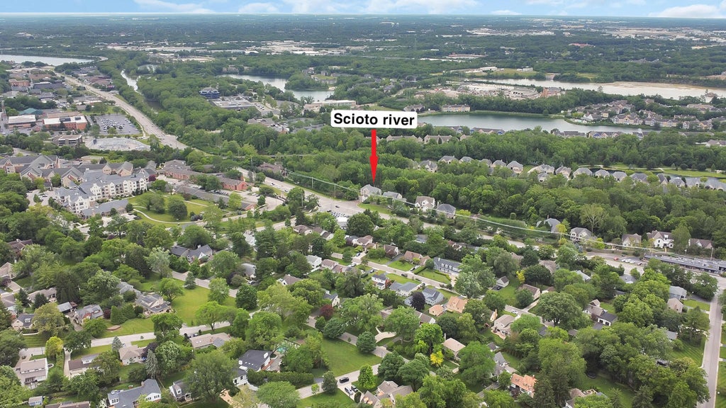 Photo of 2050 Upper Chelsea Road, Columbus, OH 43221 (MLS # 226022858)