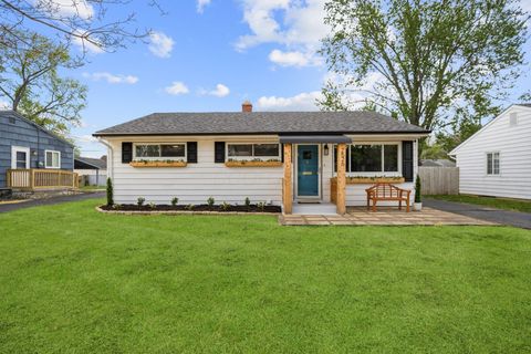 Photo of 2526 Shrewsbury Road, Columbus, OH 43221 (MLS # 226012288)