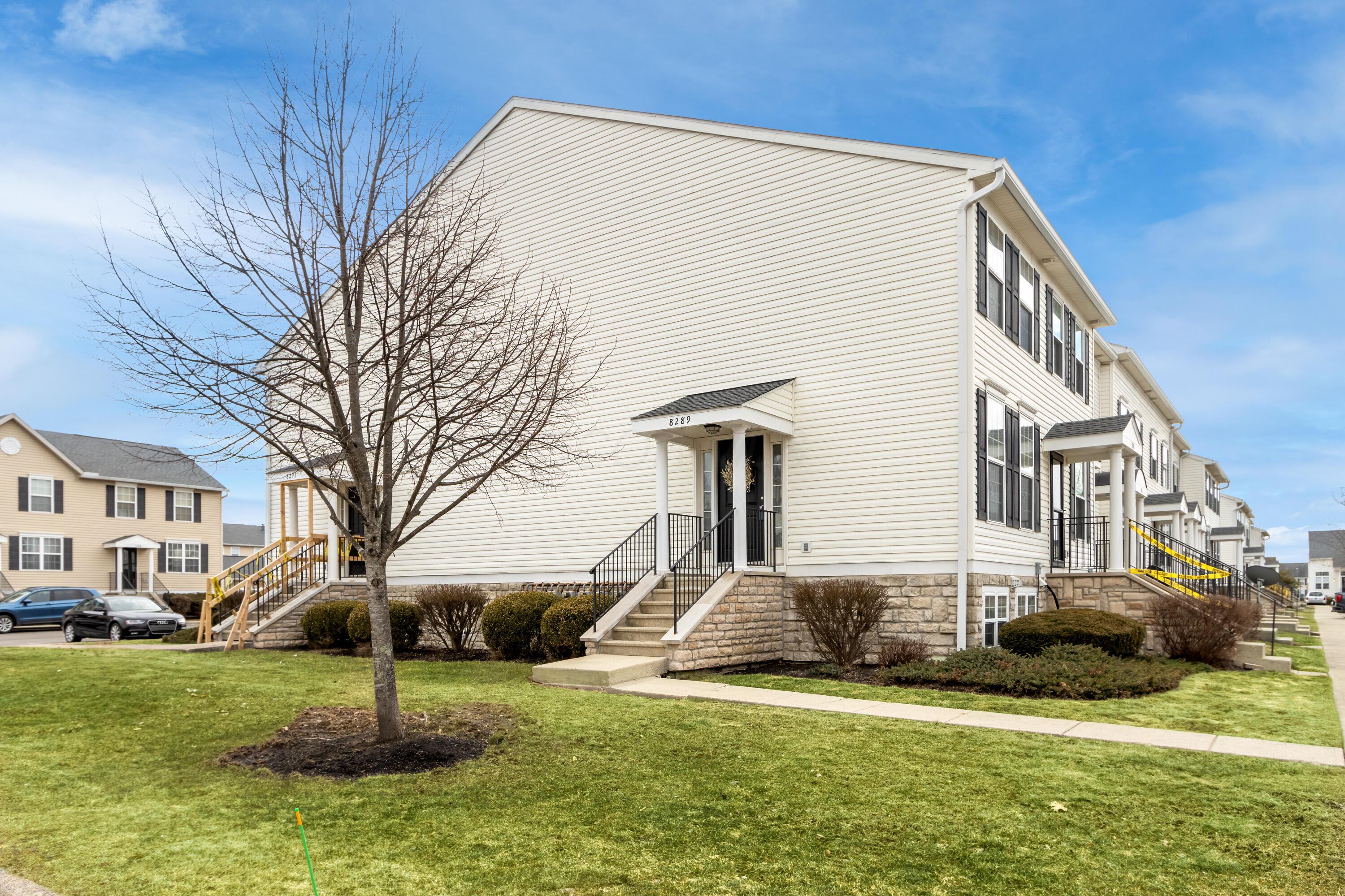 8289 Sugar Magnolia Drive, Blacklick, Ohio image 4