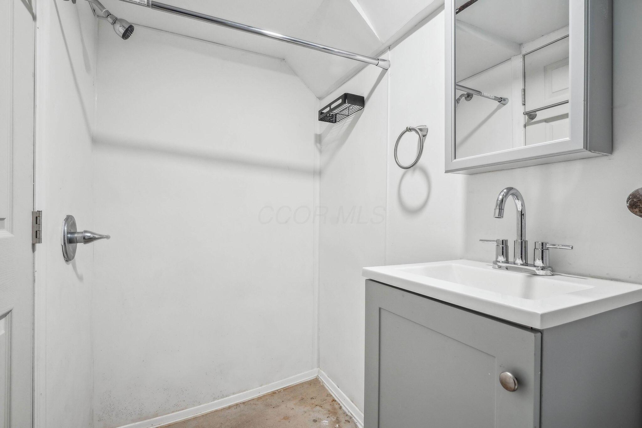 1066 Kelton Avenue, Columbus, Ohio image 34