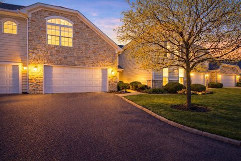 Photo of 5145 Vinings Boulevard B #B, Dublin, OH 43016 (MLS # 226004645)