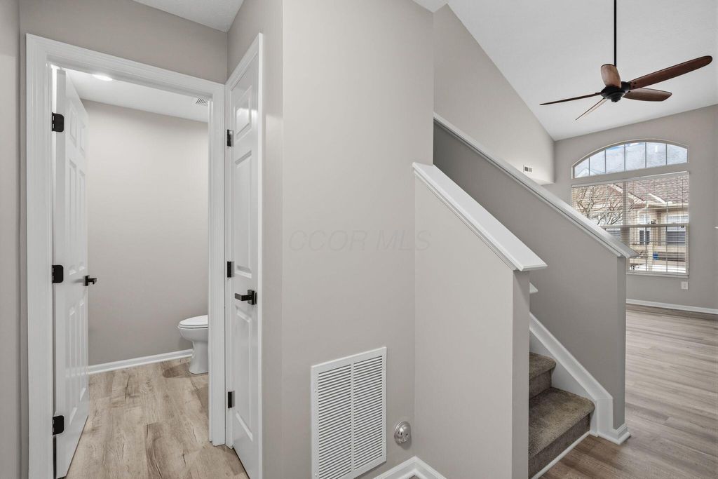 Photo of 5145 Vinings Boulevard B #B, Dublin, OH 43016 (MLS # 226004645)