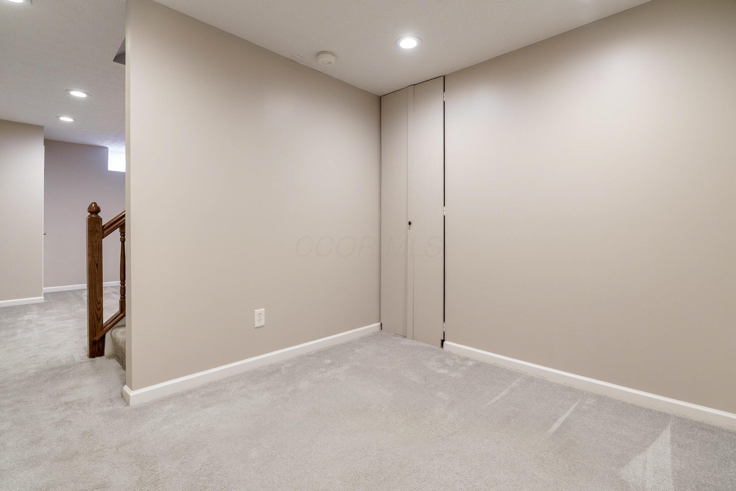 6402 Fayborough Court, Dublin, Ohio image 35