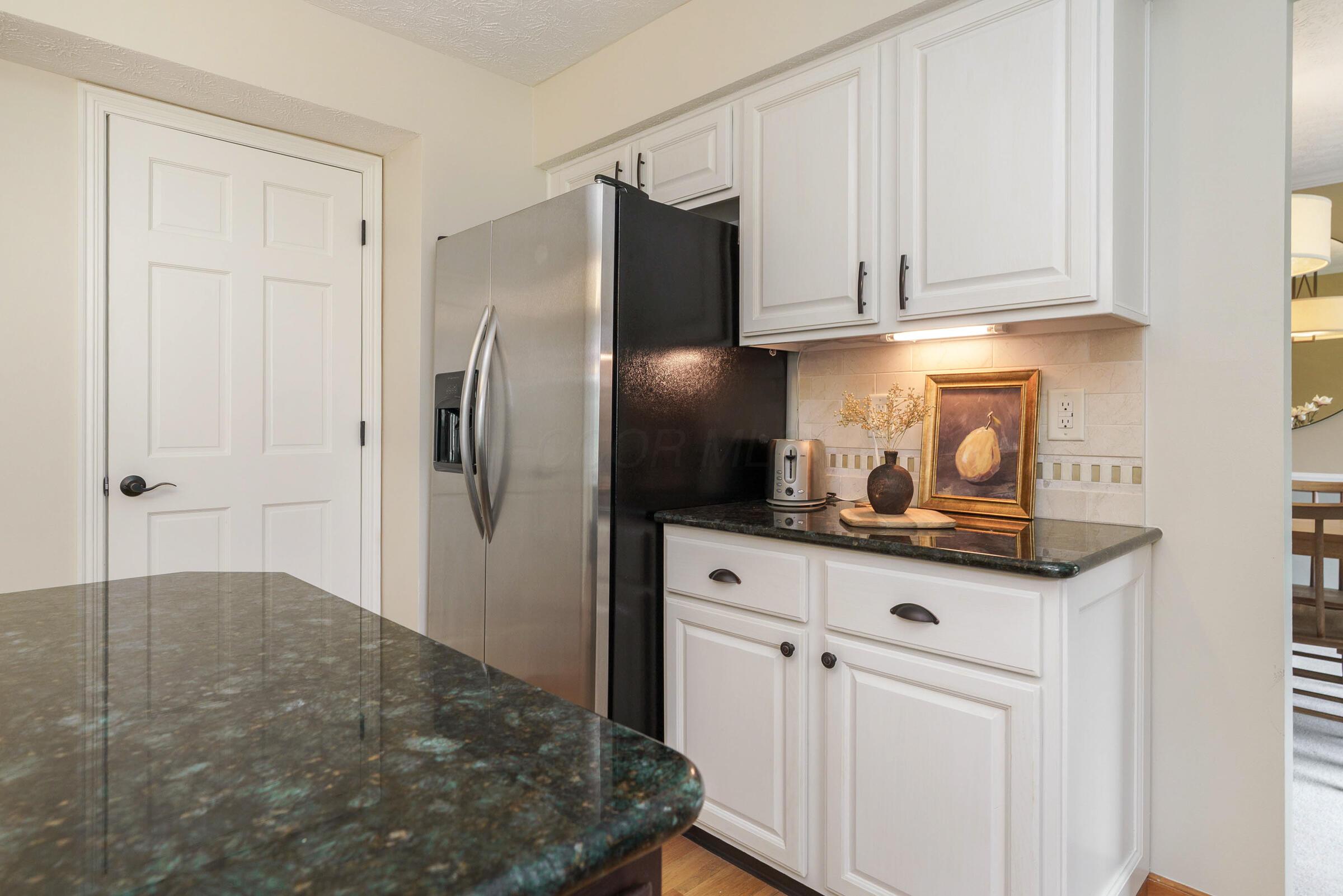 6402 Fayborough Court, Dublin, Ohio image 14