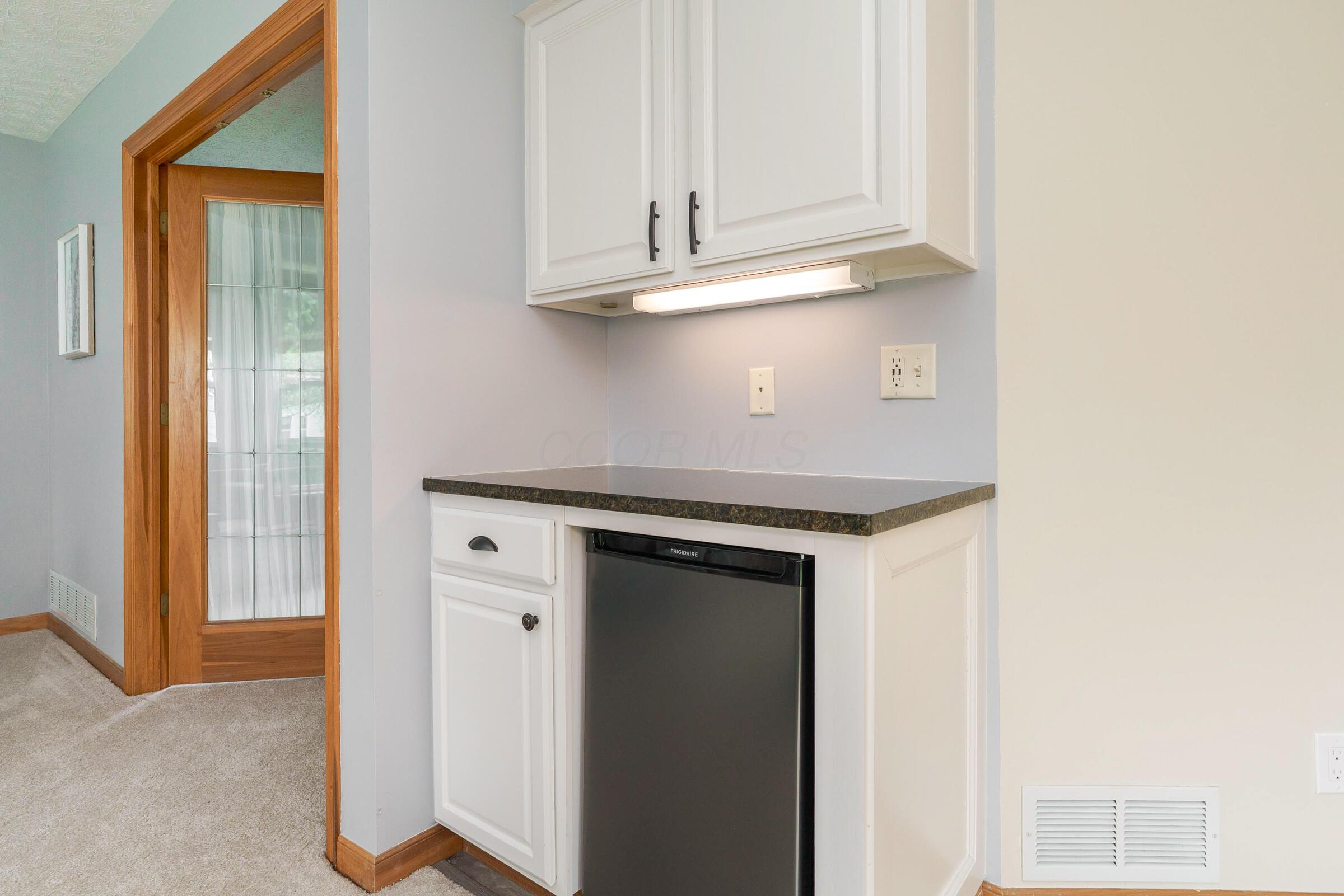 6402 Fayborough Court, Dublin, Ohio image 18
