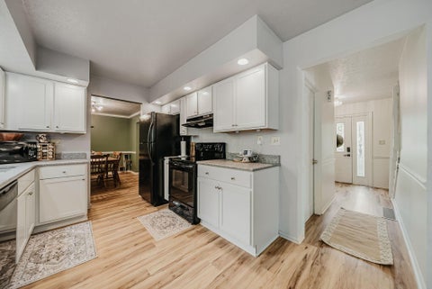 Tiny photo for 346 Chris Court, Chillicothe, OH 45601 (MLS # 226034278)