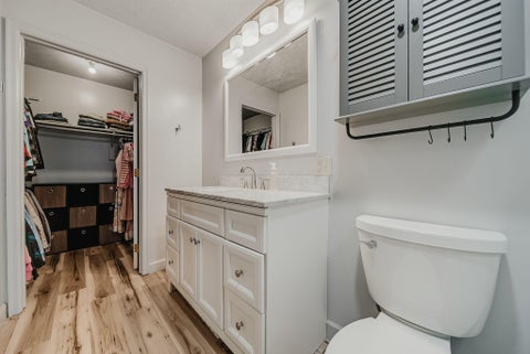 Tiny photo for 346 Chris Court, Chillicothe, OH 45601 (MLS # 226034278)