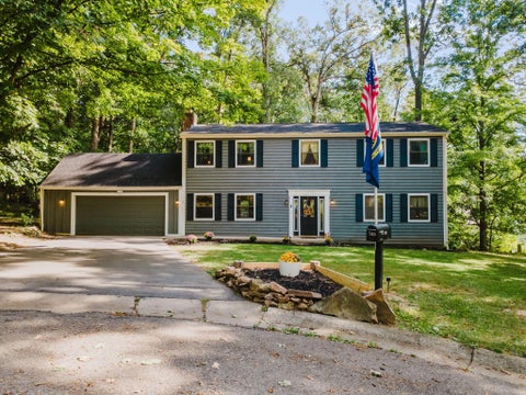 Photo of 346 Chris Court, Chillicothe, OH 45601 (MLS # 226034278)