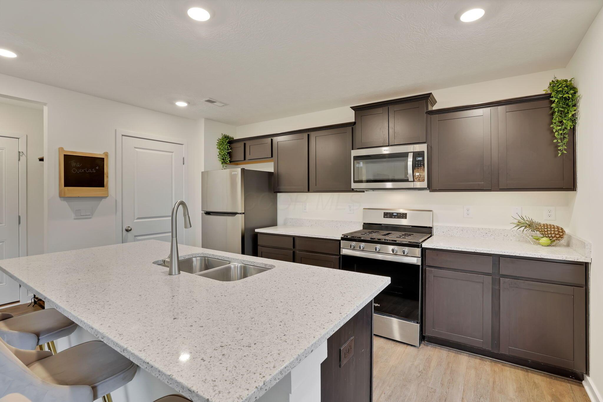 3051 Lamptonridge Drive, Columbus, Ohio image 24