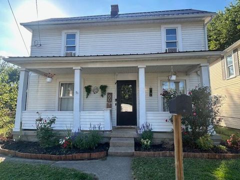 Photo of 915 3rd Street, Lancaster, OH 43130 (MLS # 225038462)