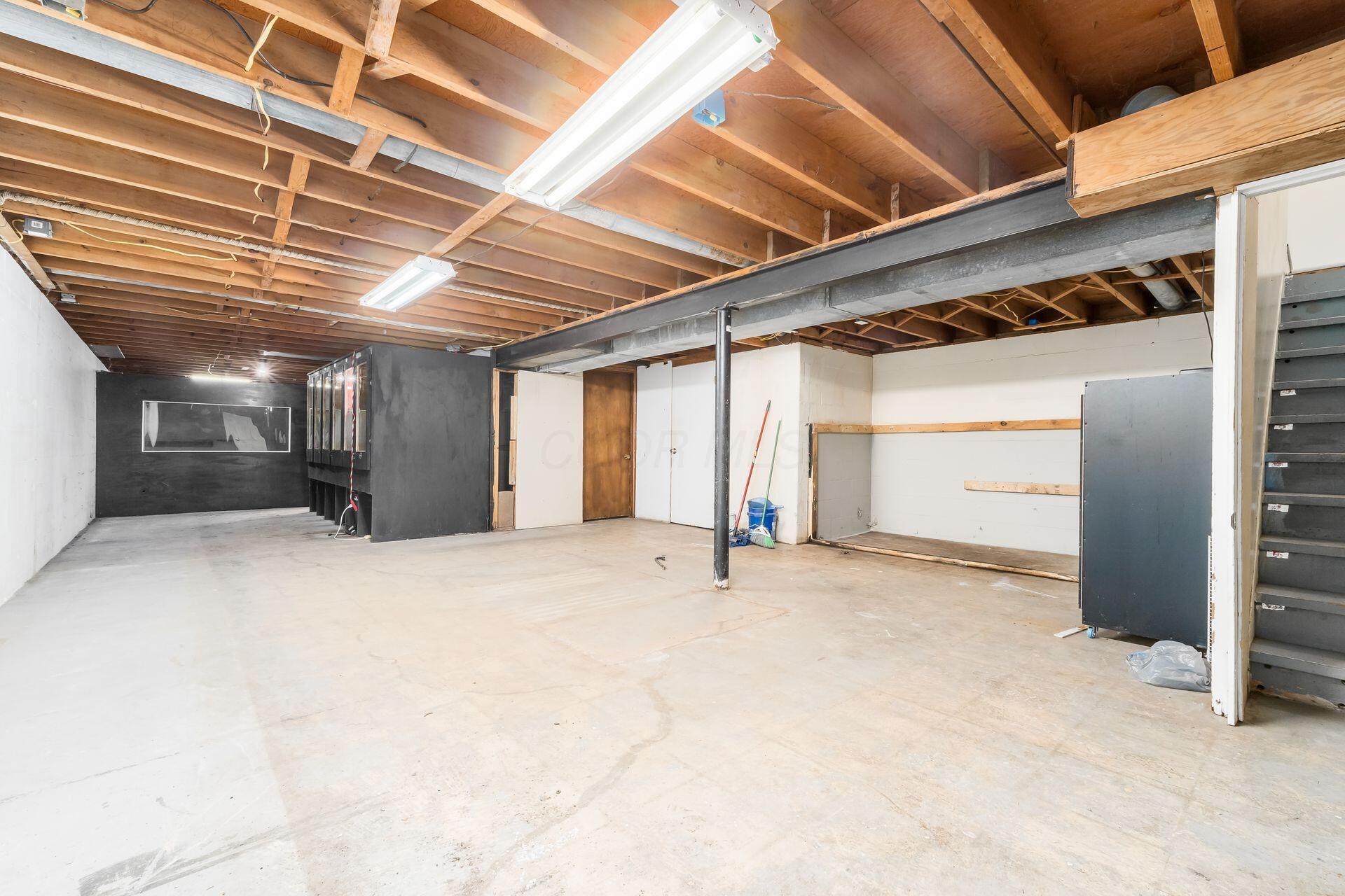 2594 Hubbell Road, Columbus, Ohio image 24