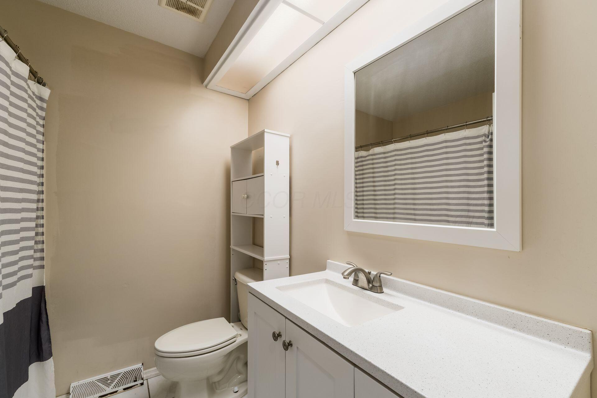 2594 Hubbell Road, Columbus, Ohio image 16