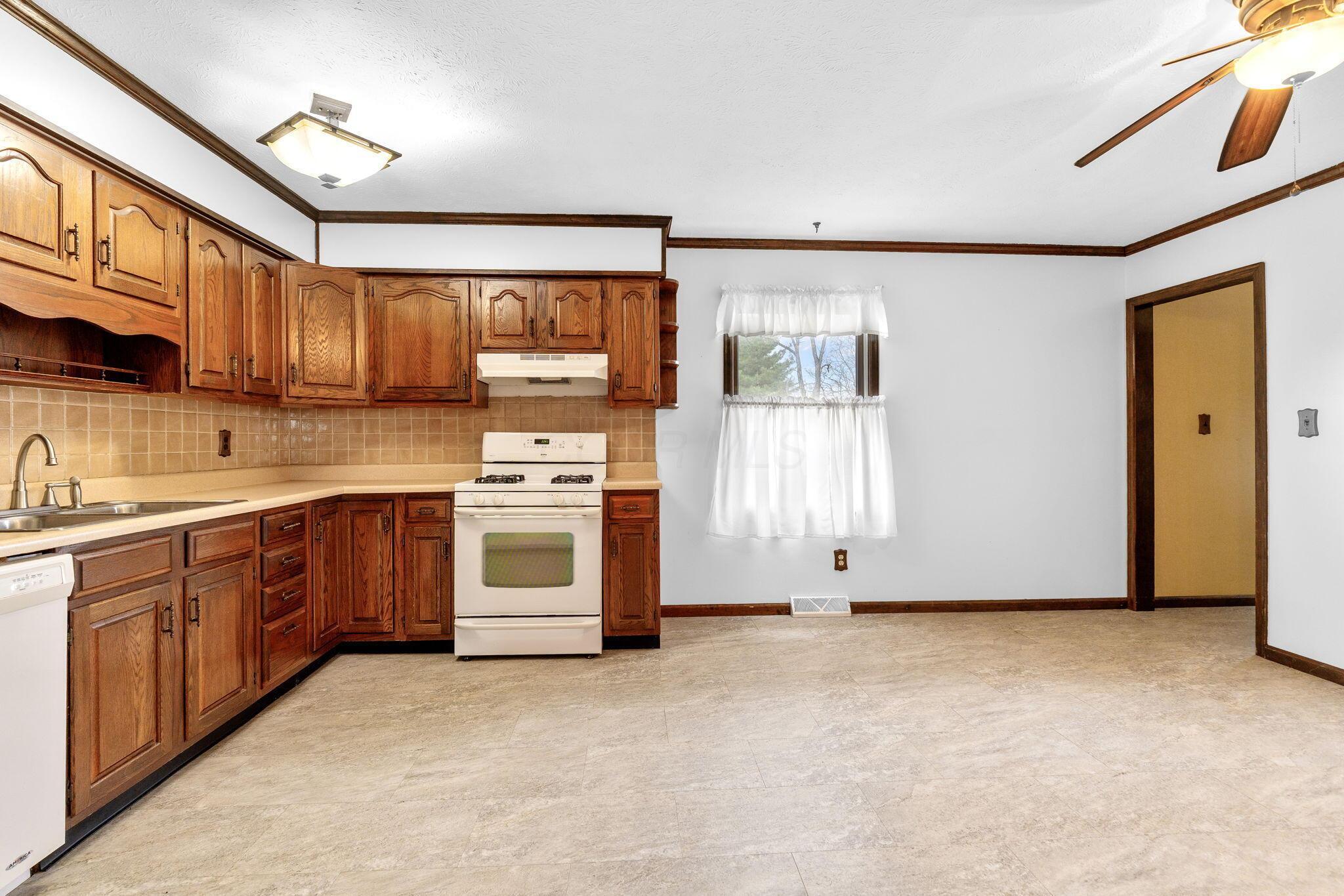 17541 Ringgold Northern Road, Circleville, Ohio image 8