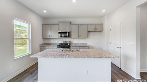 Tiny photo for 5 Walnut Mill Way, Ashville, OH 43103 (MLS # 226003112)