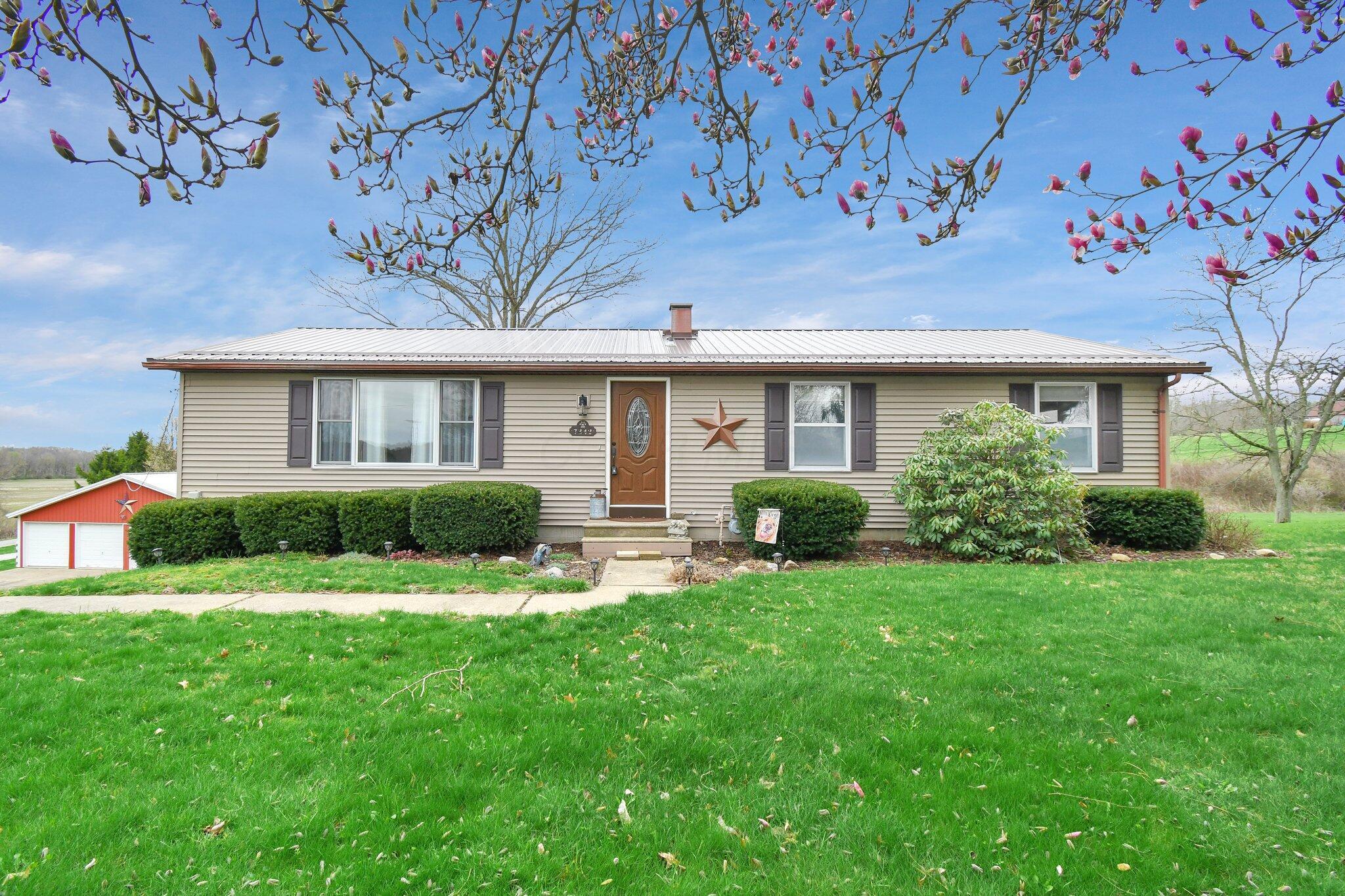 7342 Possum Street, Mount Vernon, Ohio image 1