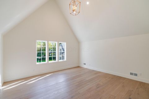 Tiny photo for 2681 Lane Road, Columbus, OH 43220 (MLS # 225039588)