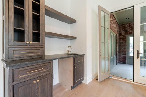 Tiny photo for 2681 Lane Road, Columbus, OH 43220 (MLS # 225039588)