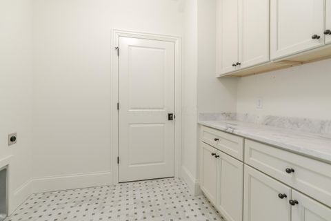 Tiny photo for 2681 Lane Road, Columbus, OH 43220 (MLS # 225039588)