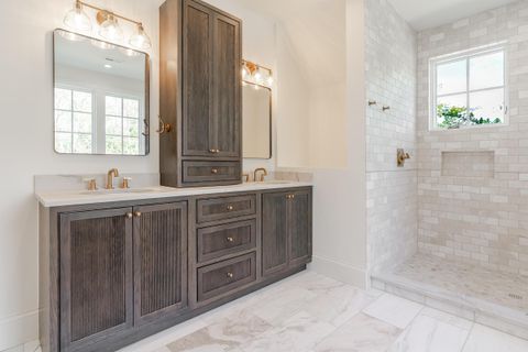 Tiny photo for 2681 Lane Road, Columbus, OH 43220 (MLS # 225039588)